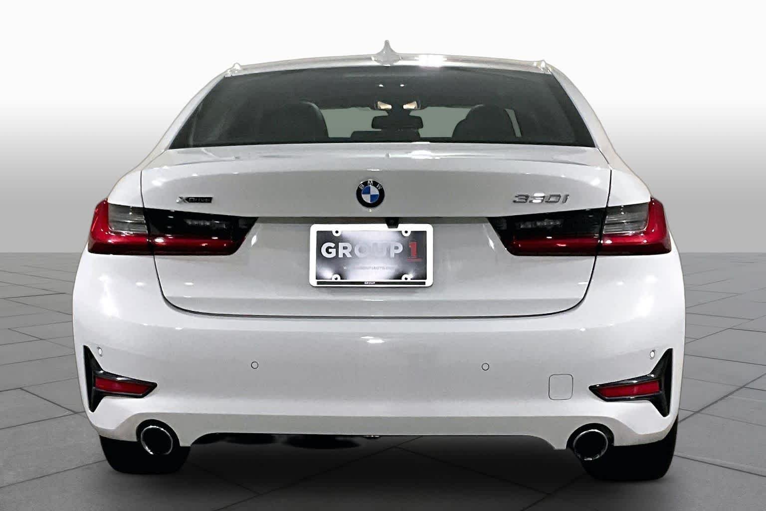 Used 2020 Alpine White BMW 330i xDrive image 4