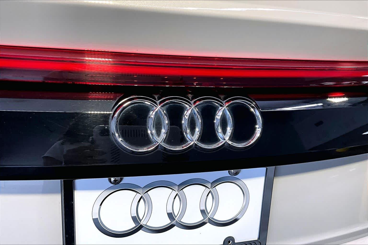 Used 2021 Vicuna Beige Metallic Audi Premium Plus image 33
