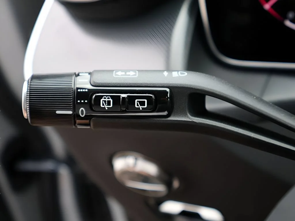New 2026 MANUFAKTUR Alpine Grey Mercedes-Benz GLC 300 image 70