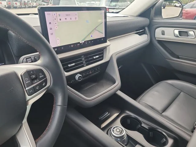 Used 2025 White Ford Active image 24