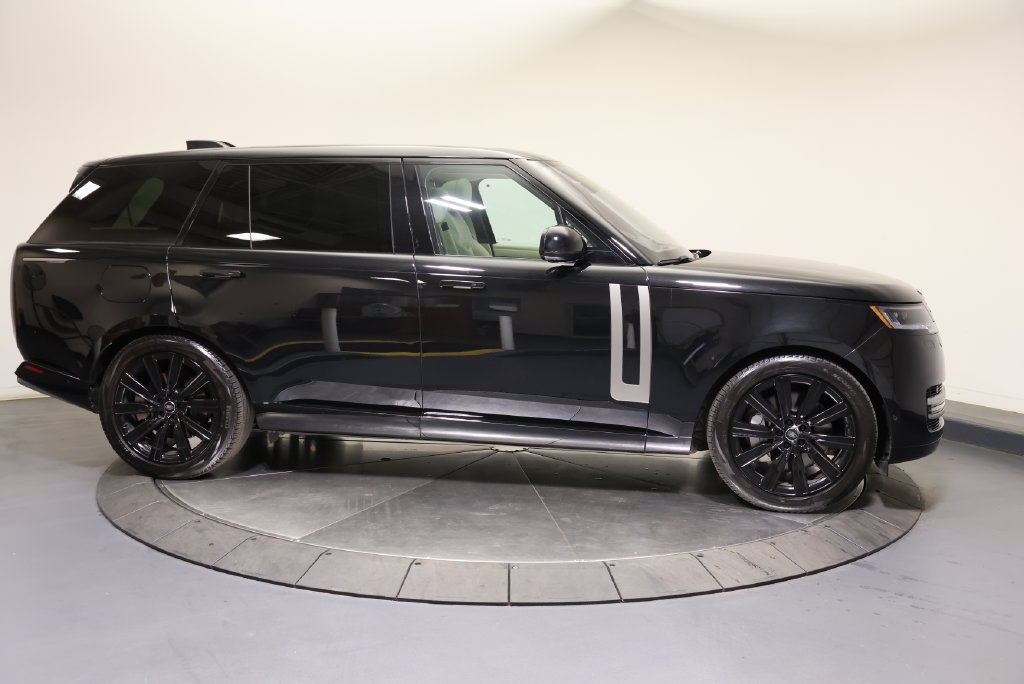 Certified Used 2023 Santorini Black Metallic Land Rover SE image 6