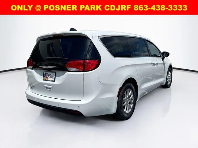 New 2026 Bright White Clear-Coat Exterior Paint Chrysler  image 5