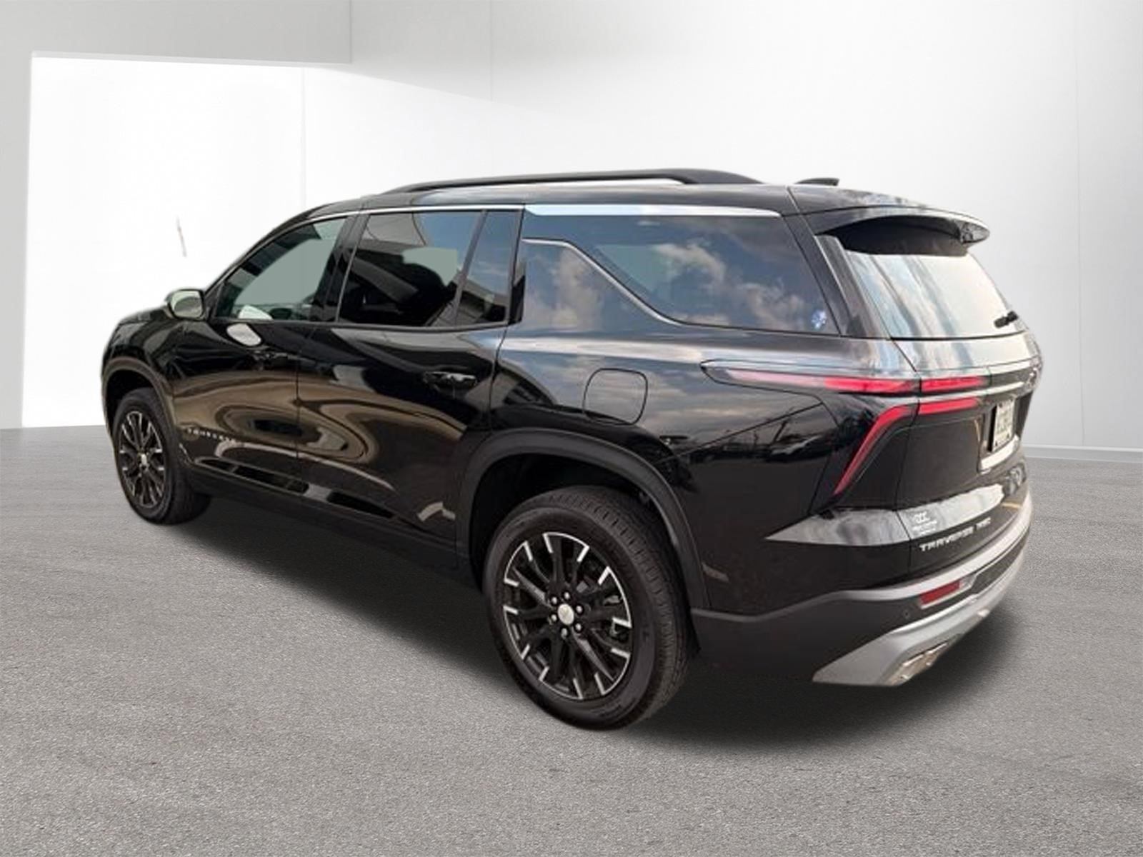 Used 2026 Mosaic Black Metallic Chevrolet AWD LT image 29