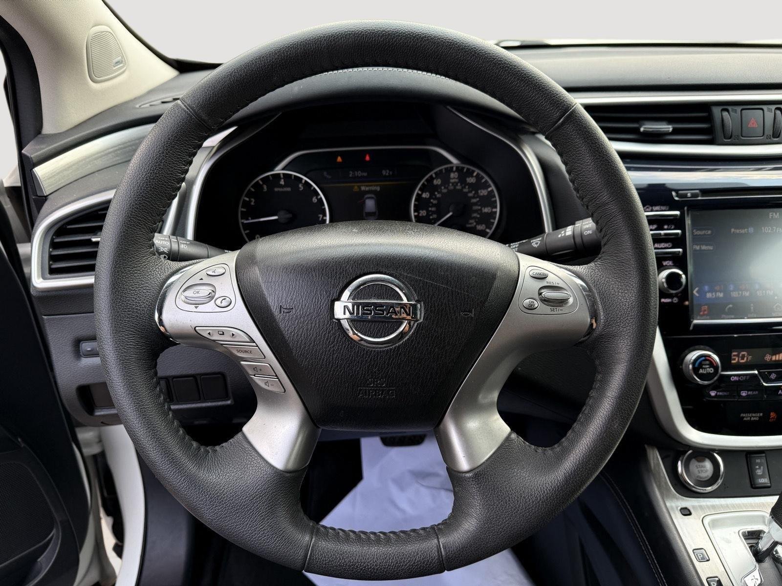 Used 2016 Pearl White Nissan SL image 19