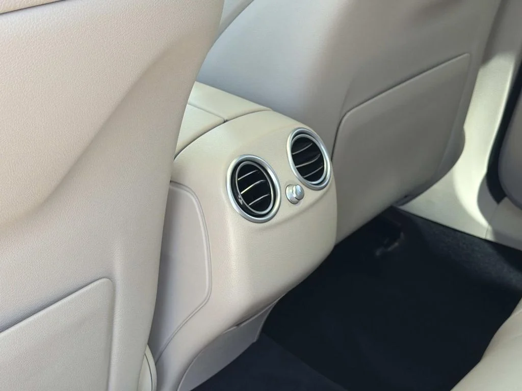 Used 2022 Black Mercedes-Benz 300 image 27