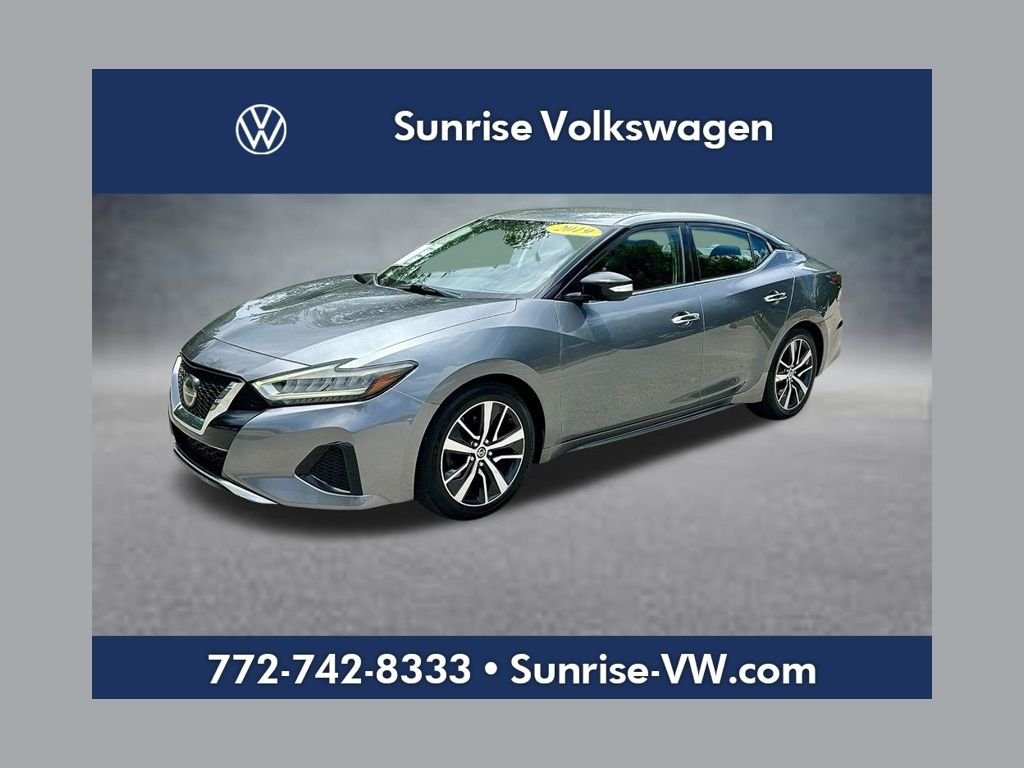 Used 2019 Gray Nissan 3.5 SV image 1