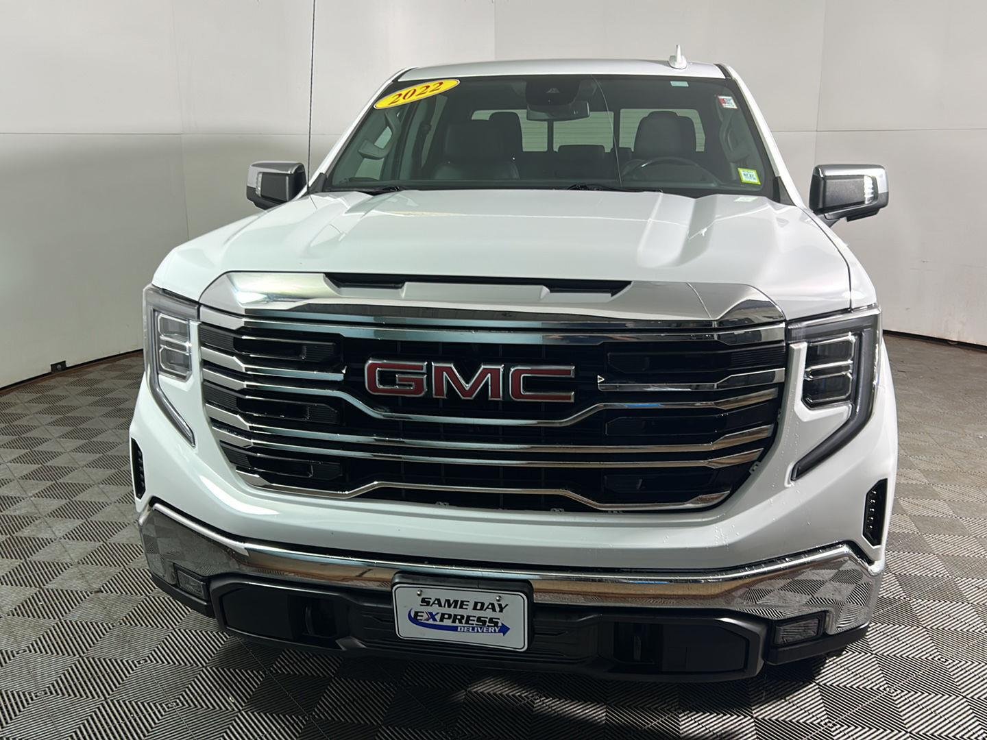 Used 2022 Summit White GMC SLT image 11