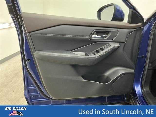 Used 2023 Caspian Blue Metallic Nissan SV image 16