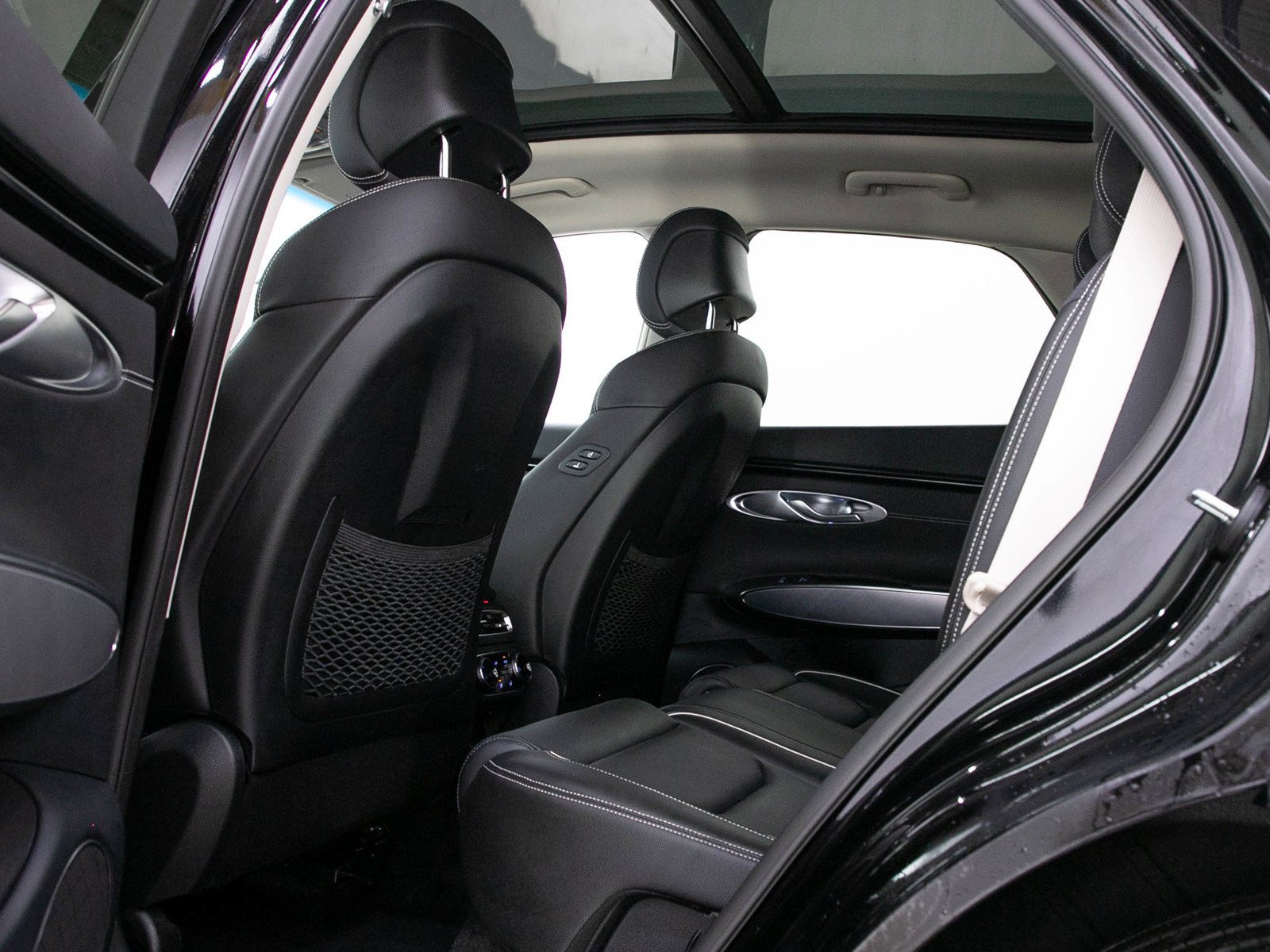 Used 2023 Vik Black Genesis Advanced AWD image 20