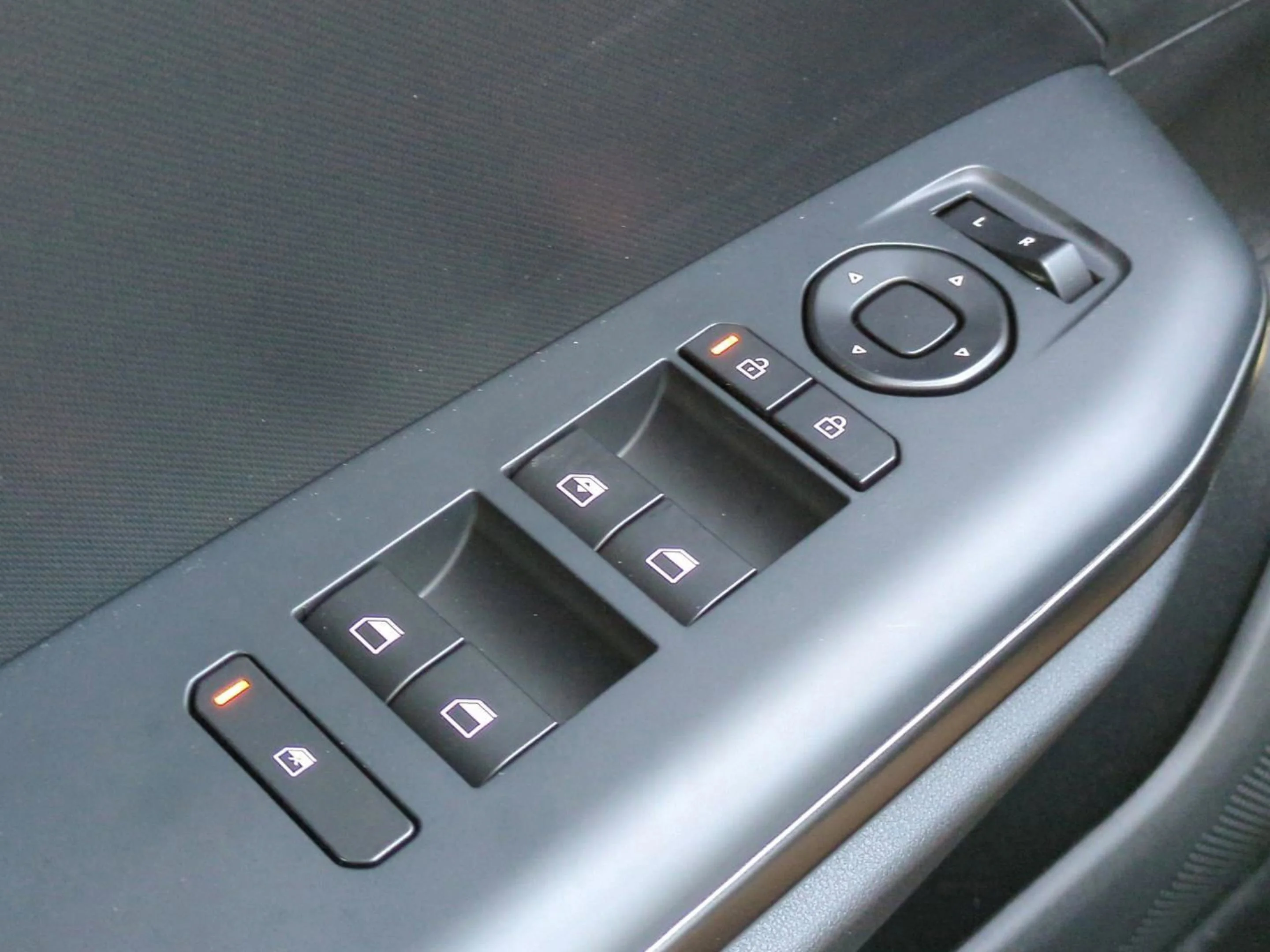 New 2026 Aurora Black Pearl Kia LX image 32
