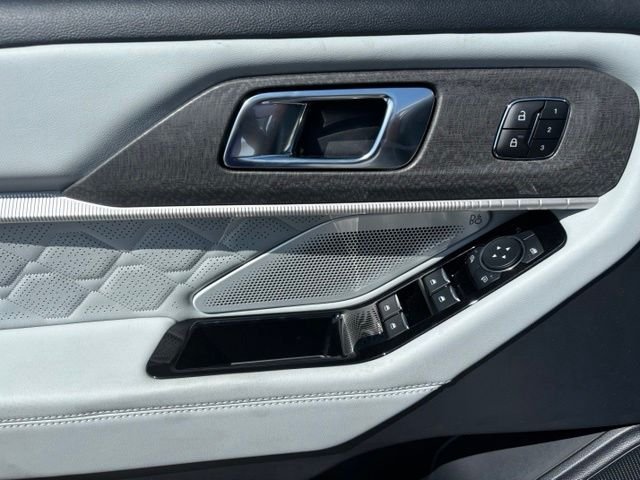 New 2026 White Ford Platinum image 11