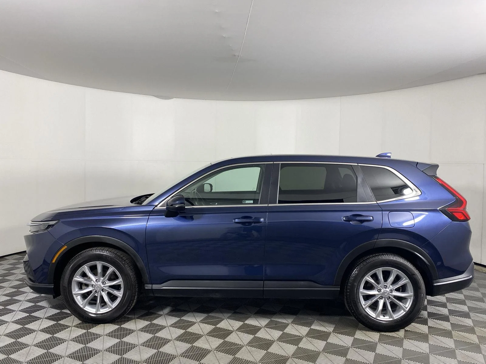 Used 2024 Canyon River Blue Metallic Honda EX image 4