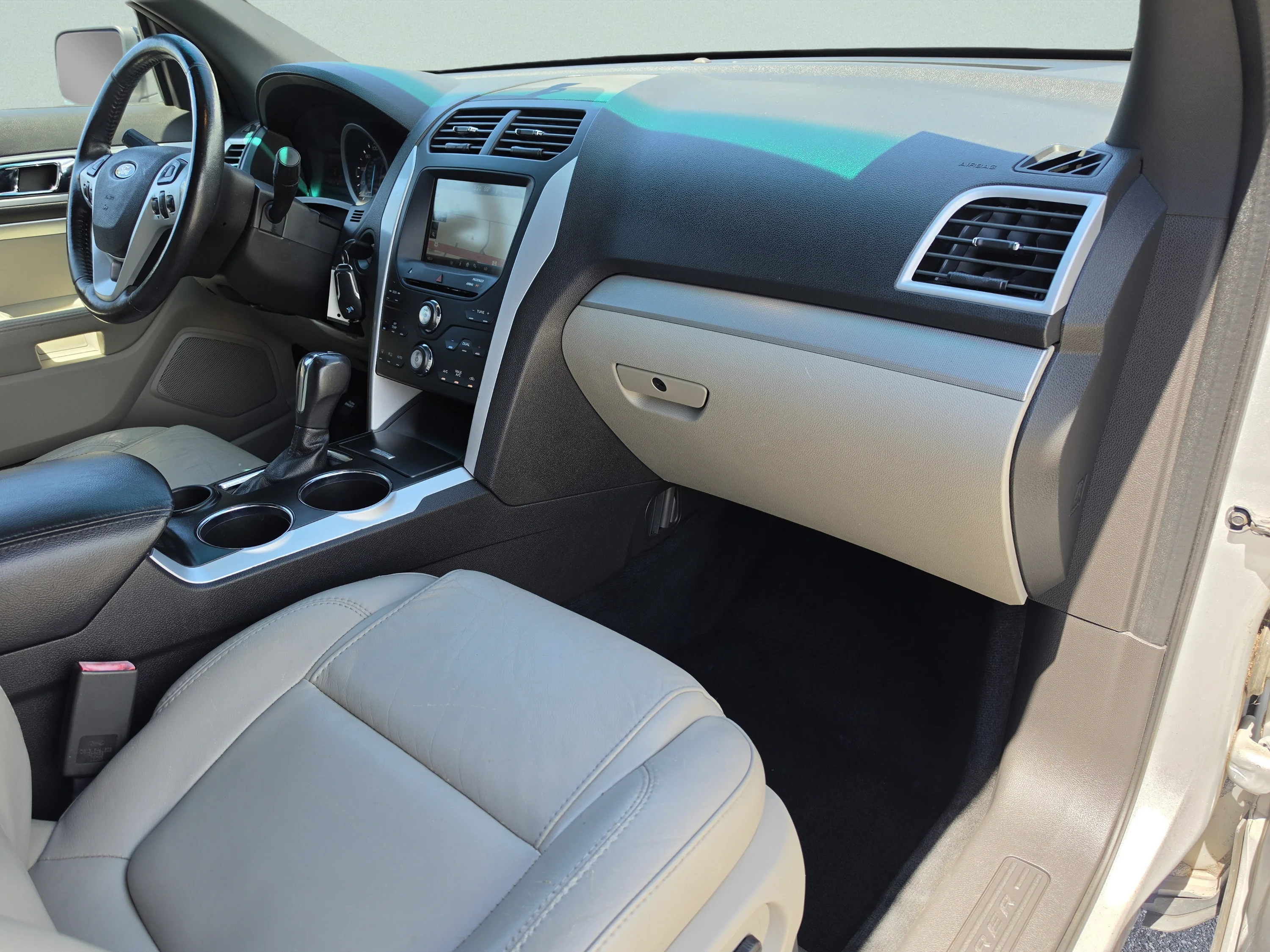 Used 2013 Ingot Silver Ford XLT image 16