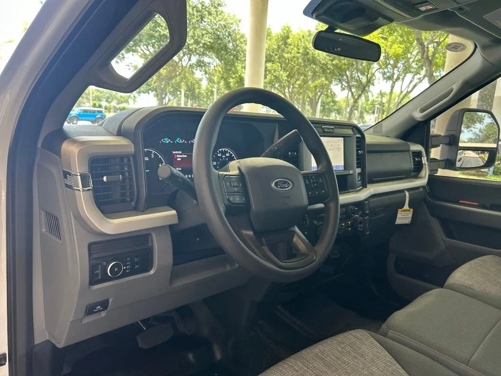 Used 2025 White Ford XLT image 10