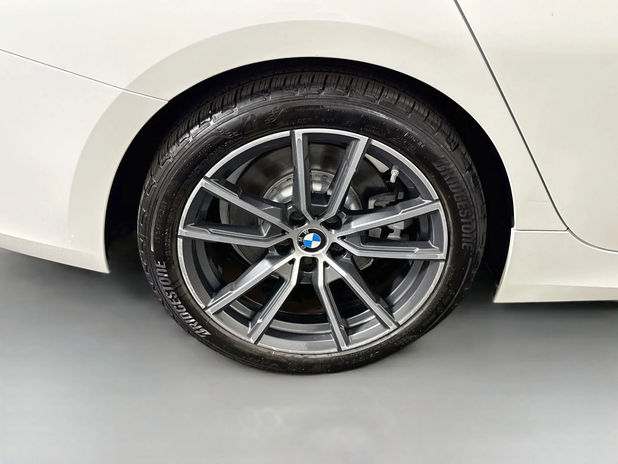 Used 2019 Alpine White BMW 330i image 29