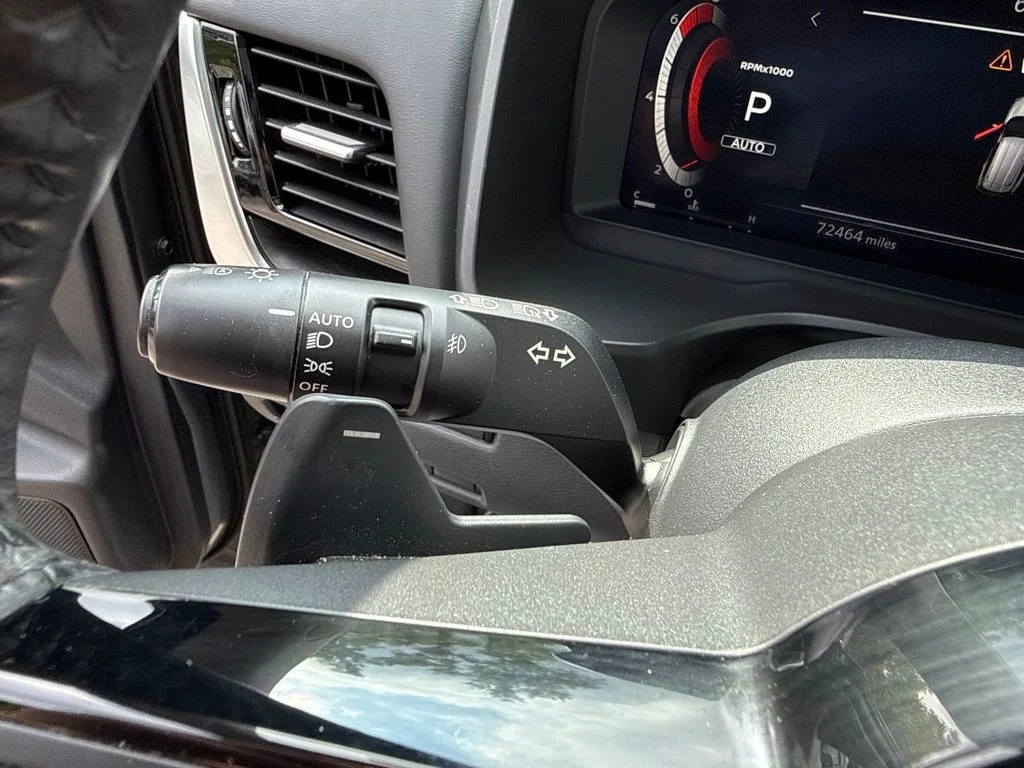 Used 2021 Gray Nissan Platinum image 27