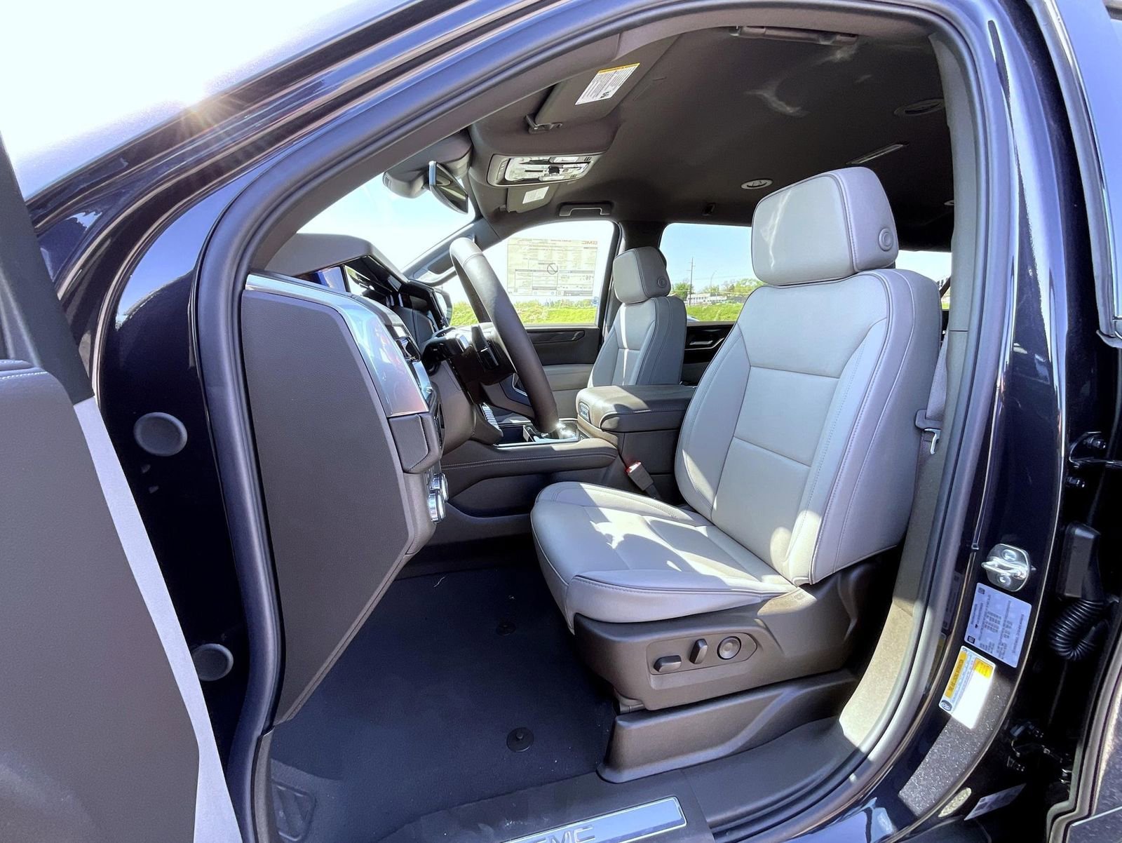 New 2026 Titanium Rush Metallic GMC Elevation image 10