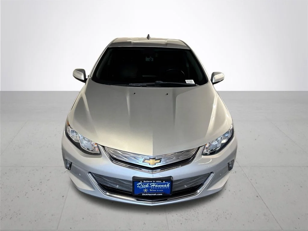 Used 2017 Silver Chevrolet Premier image 3