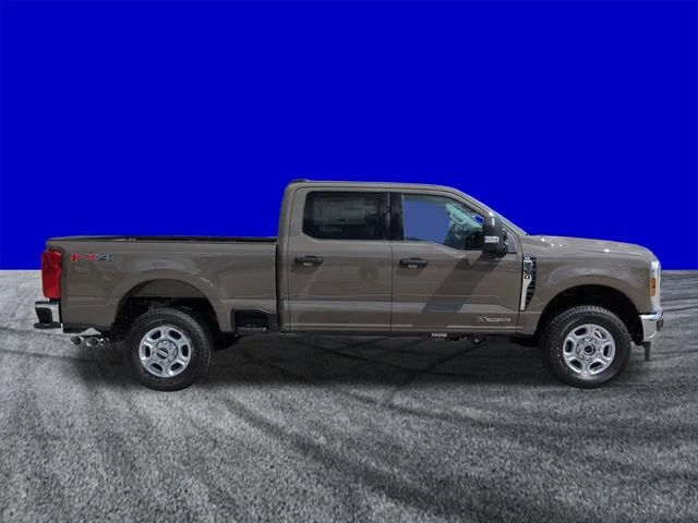 New 2026 Gray Ford XLT image 3
