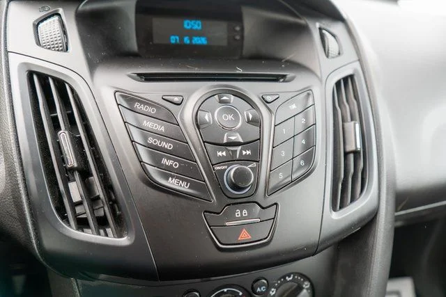 Used 2014 Oxford White Ford S image 20
