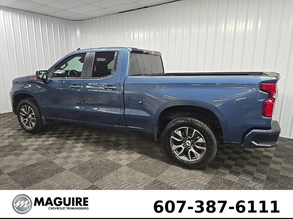 Used 2024 Blue Chevrolet RST image 4