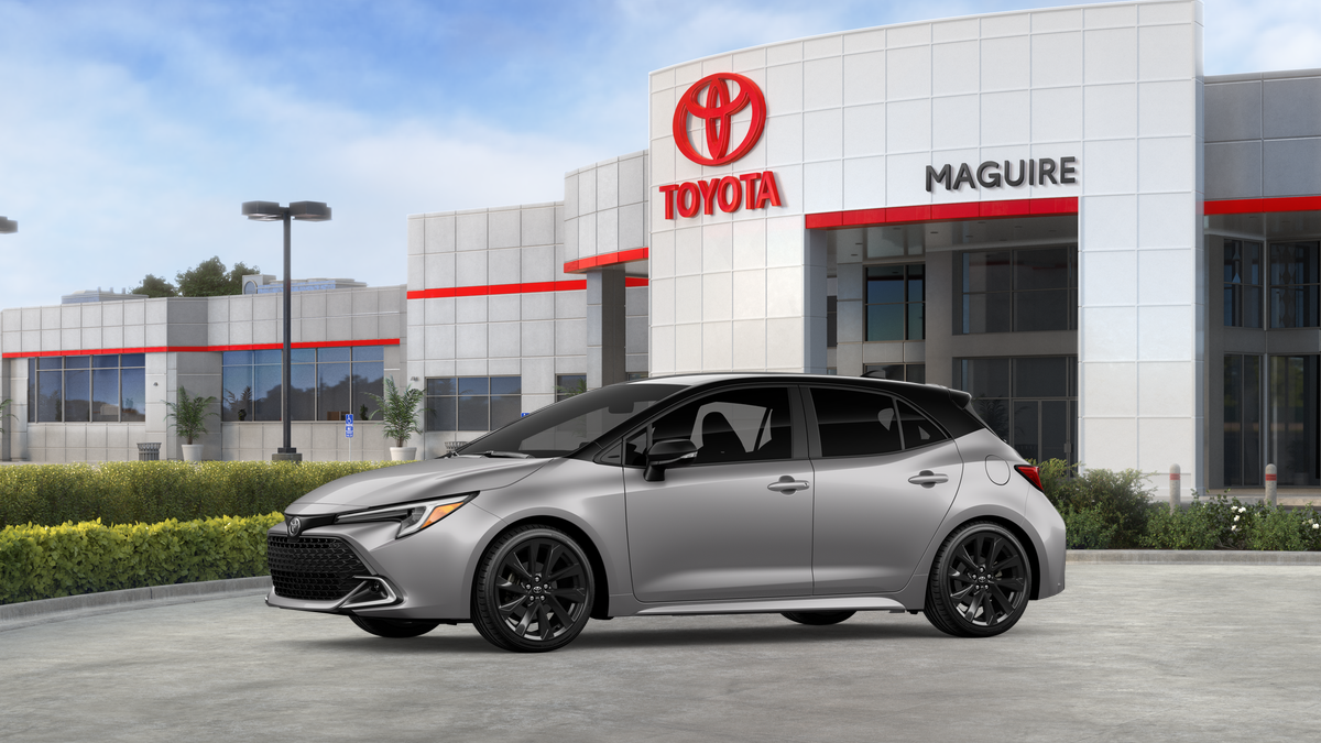 New 2027 Classic Silver Metallic with Black roof Toyota XSE image 3