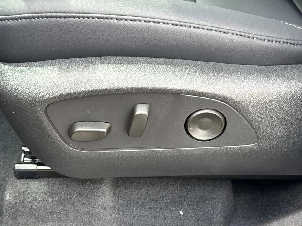 2026 GMC Acadia Elevation - Photo 19