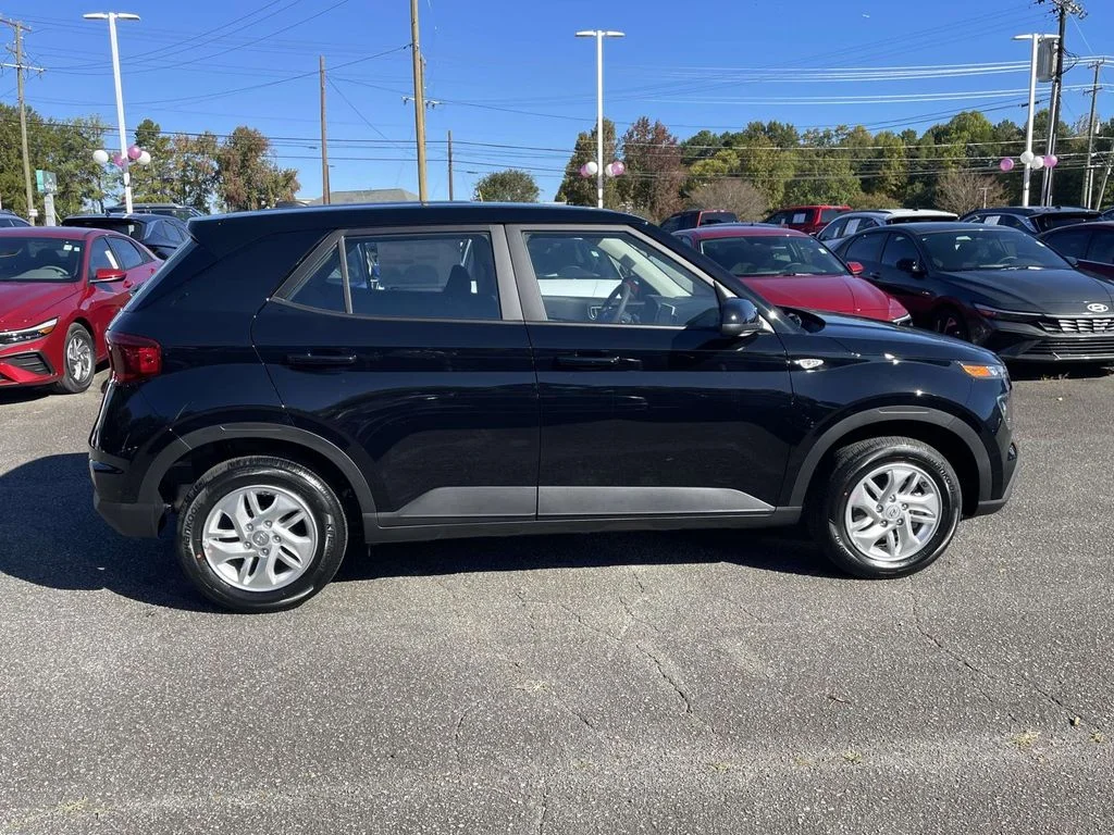 New 2026 Black Hyundai SE image 8