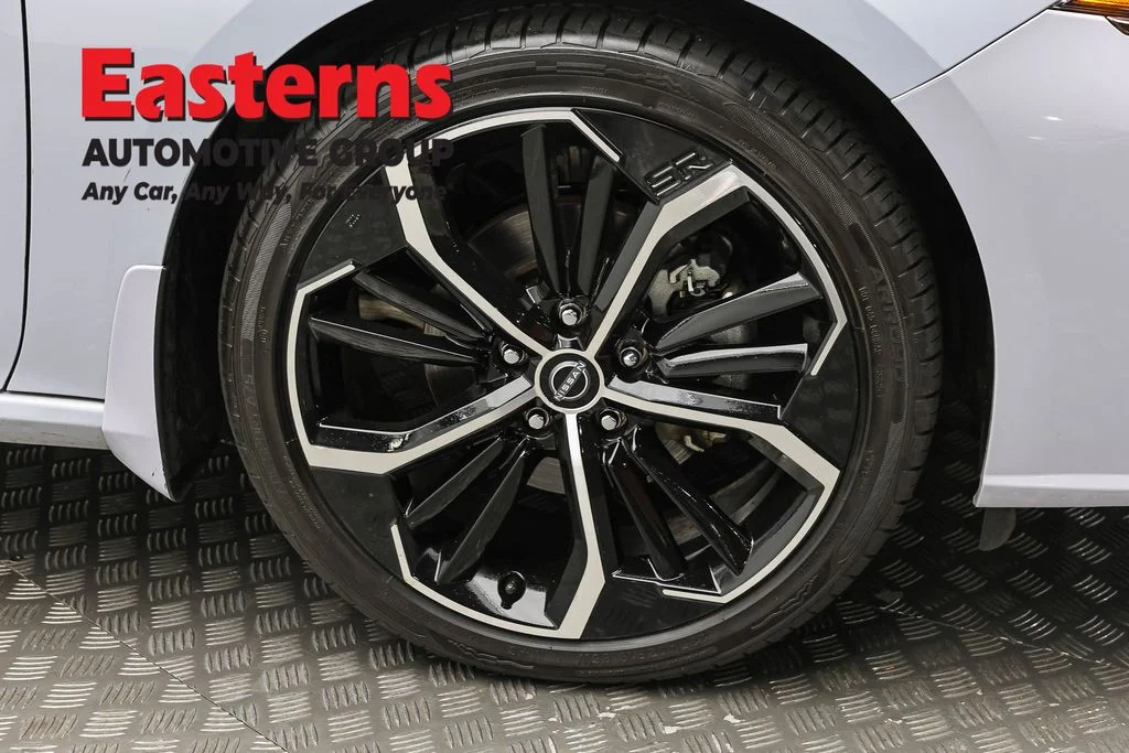 Used 2023 Gray Nissan 2.5 SR image 31