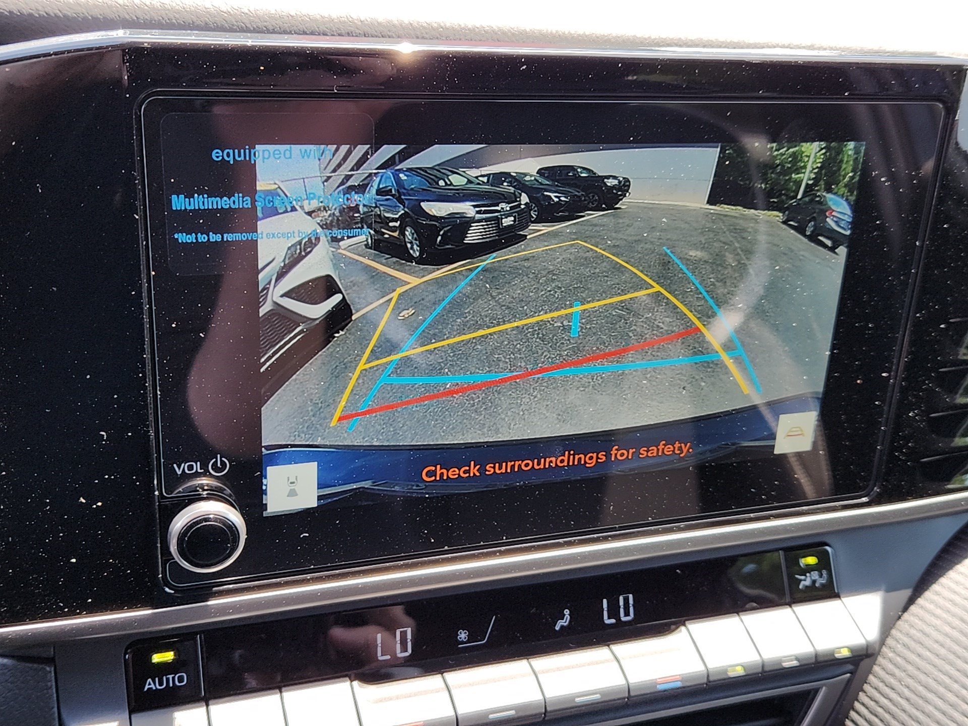 2026 Toyota Camry SE - Photo 15