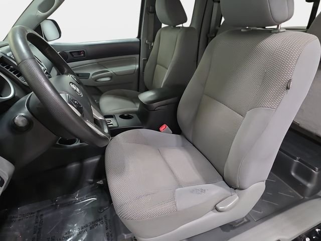 Used 2014 Black Toyota Base image 13