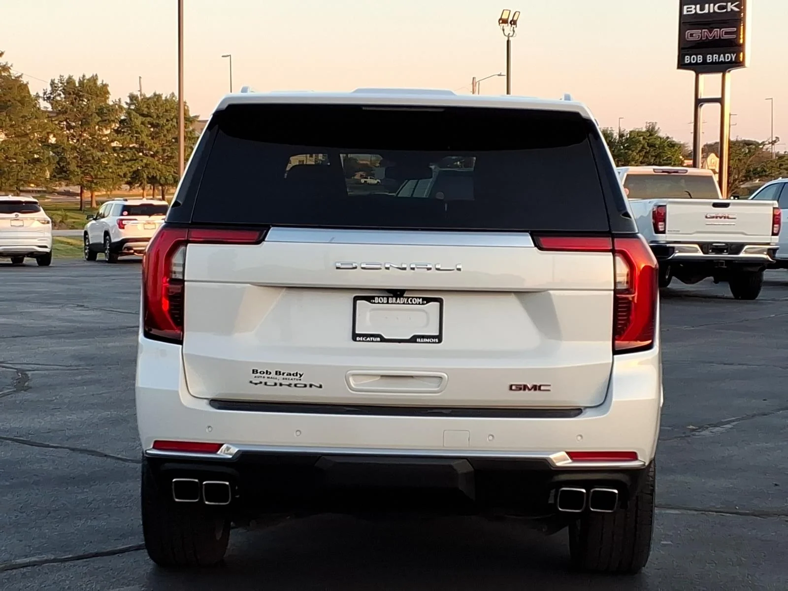 Used 2025 White GMC Denali image 14