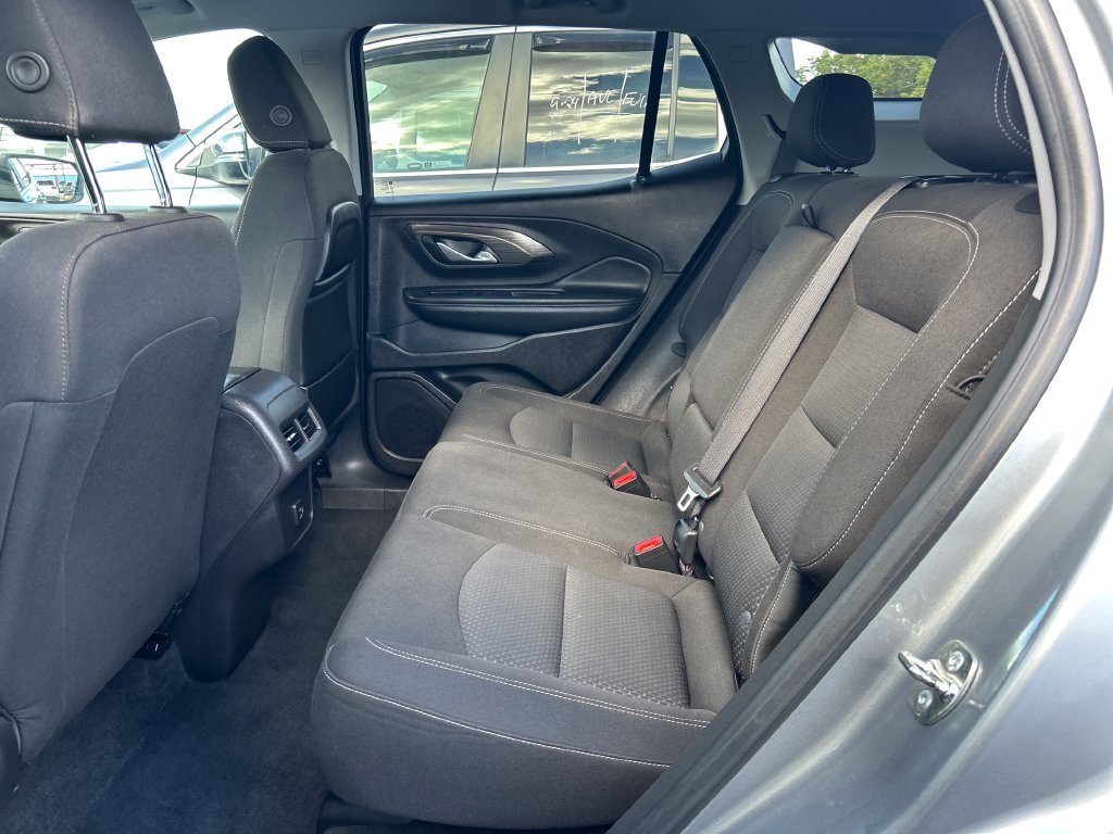 Used 2024 Silver GMC SLE image 26