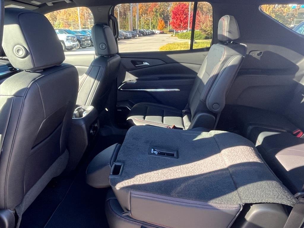 New 2026 Polar White Tricoat Chevrolet Z71 image 27