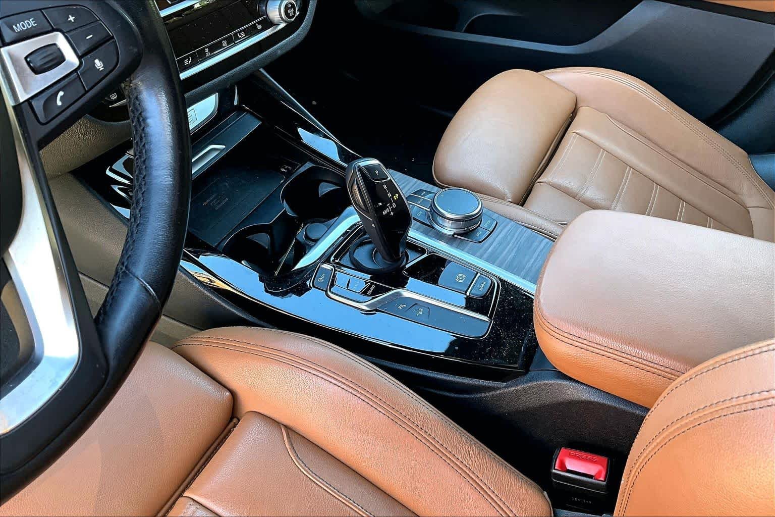 Used 2018 Phytonic Blue Metallic BMW xDrive30i image 17