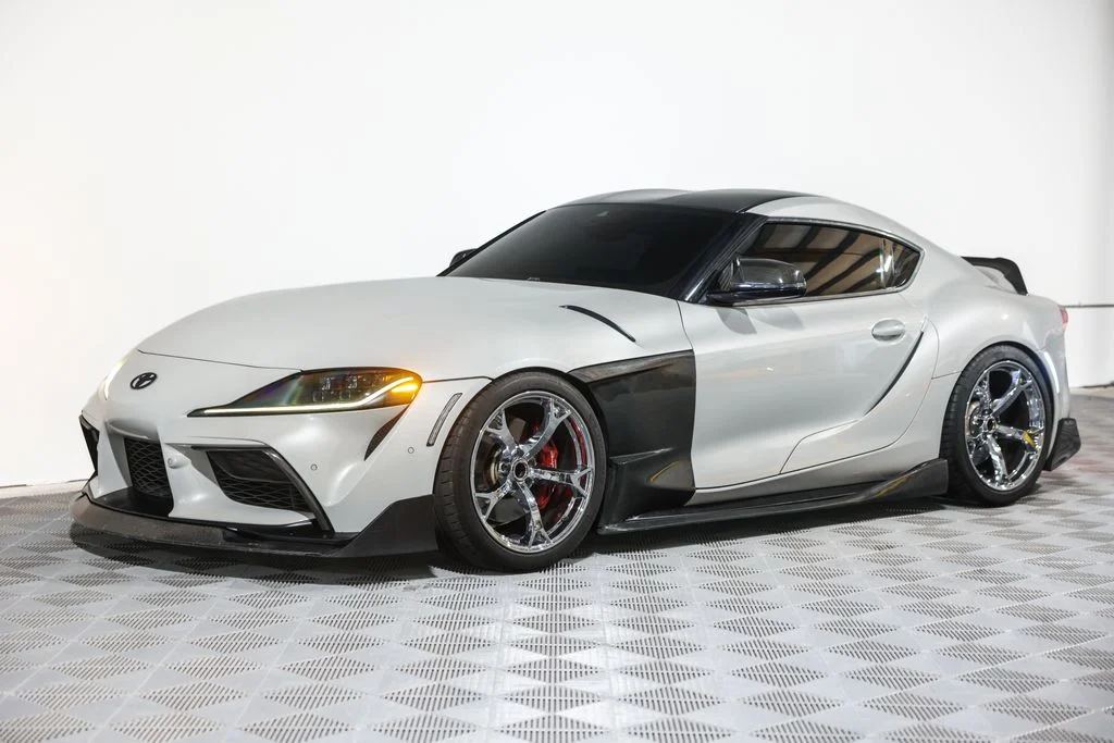 Used 2022 White Toyota 3.0 image 22