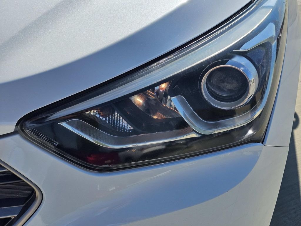 Used 2017 White Hyundai 2.4 Base image 5