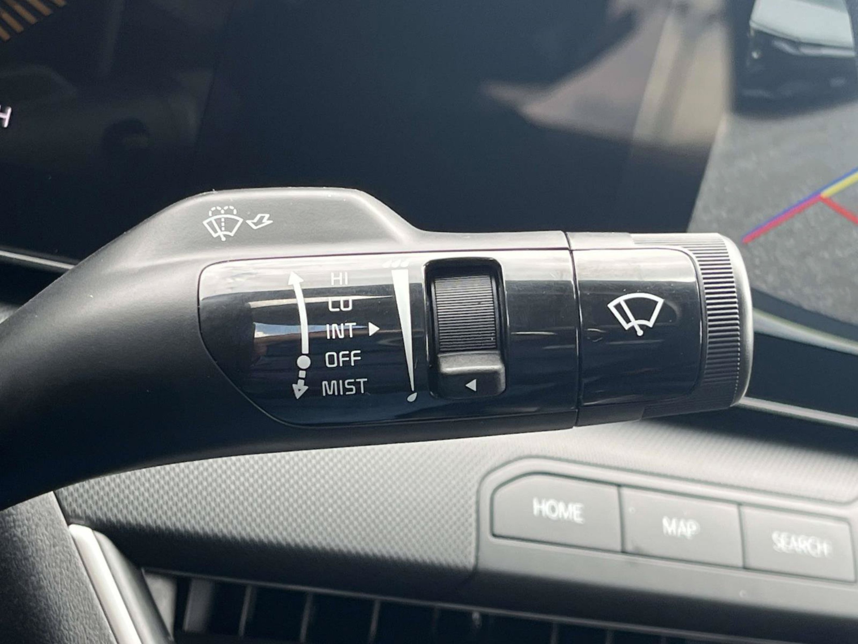 New 2026 Snow White Pearl Kia LXS image 33