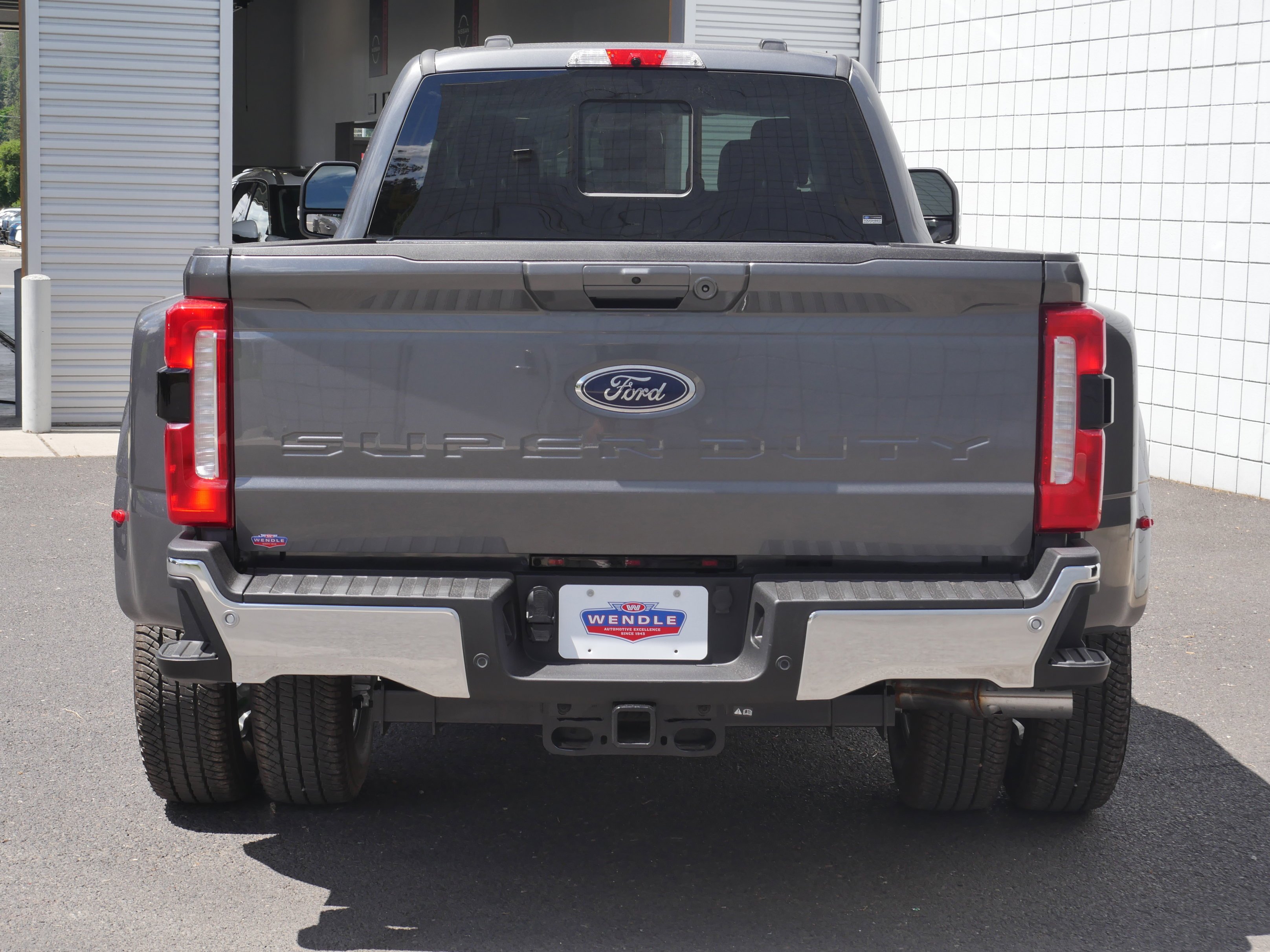 New 2026 Carbonized Gray Metallic Ford F-350® Lariat® image 26