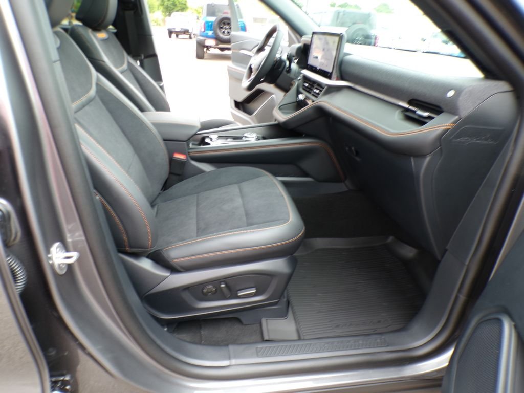 New 2026 Carbonized Gray Metallic Ford Tremor® image 33