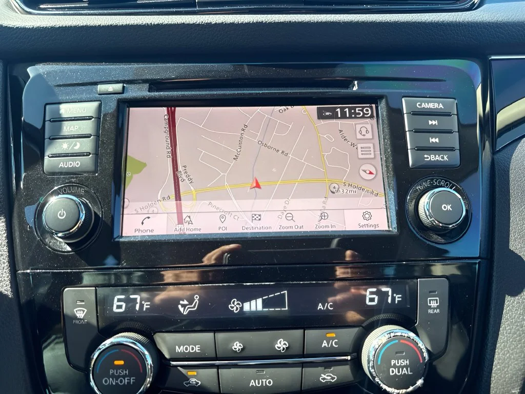 Used 2019 Black Nissan SL image 19