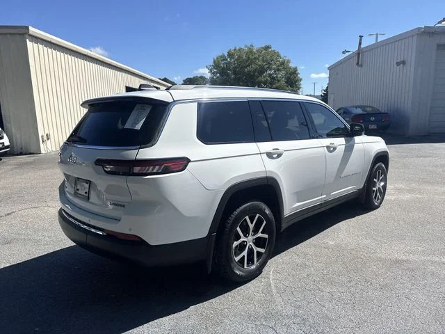Used 2023 White Jeep Limited image 5