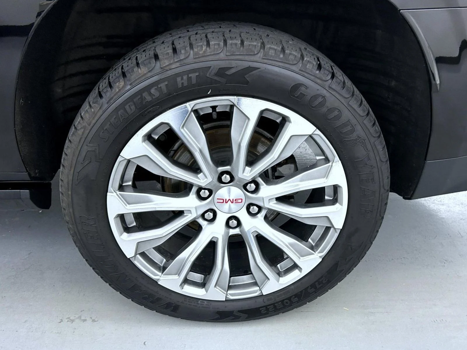 Used 2022 Black GMC Denali image 26