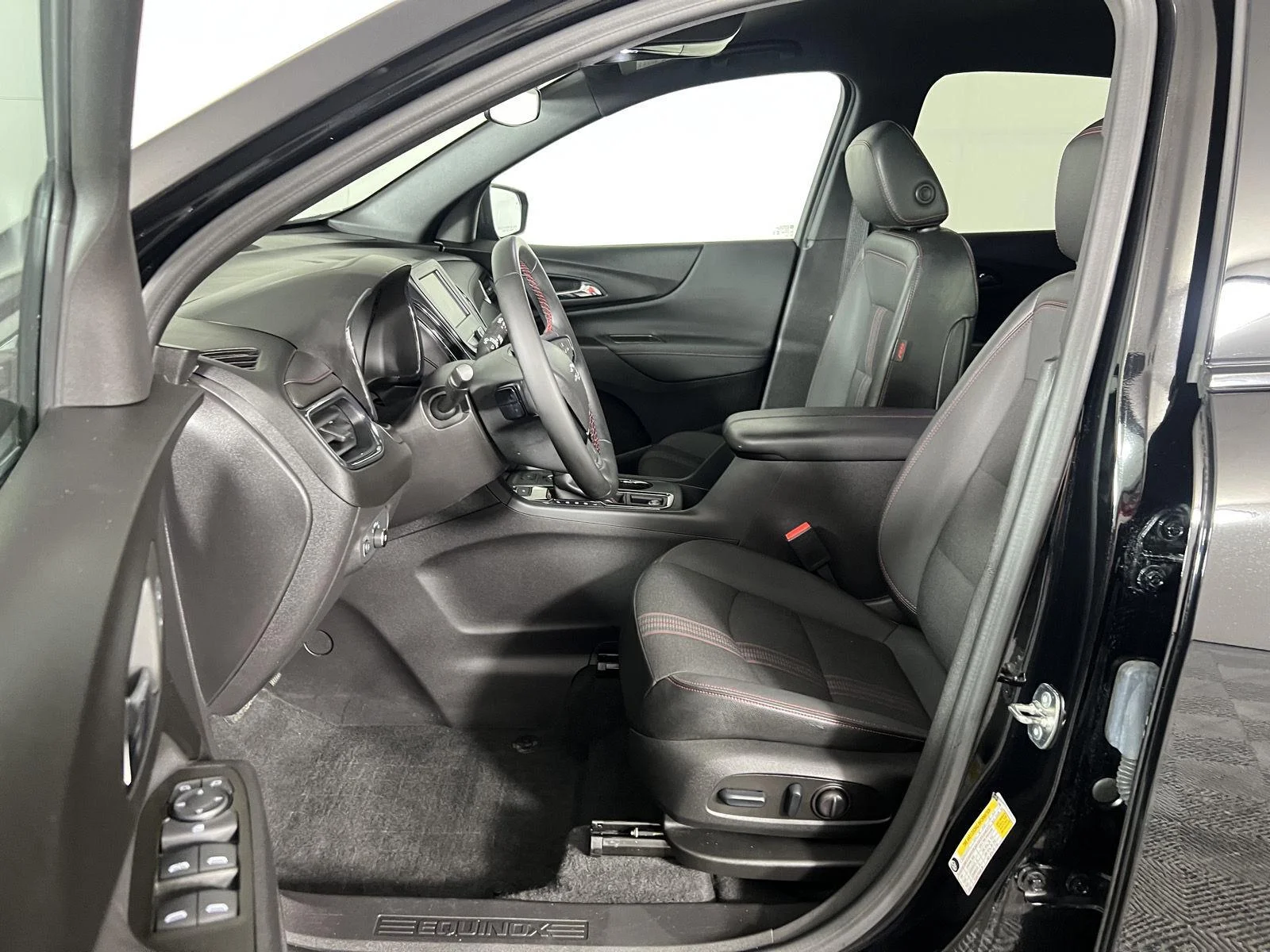 Used 2024 Mosaic Black Metallic Chevrolet RS image 39