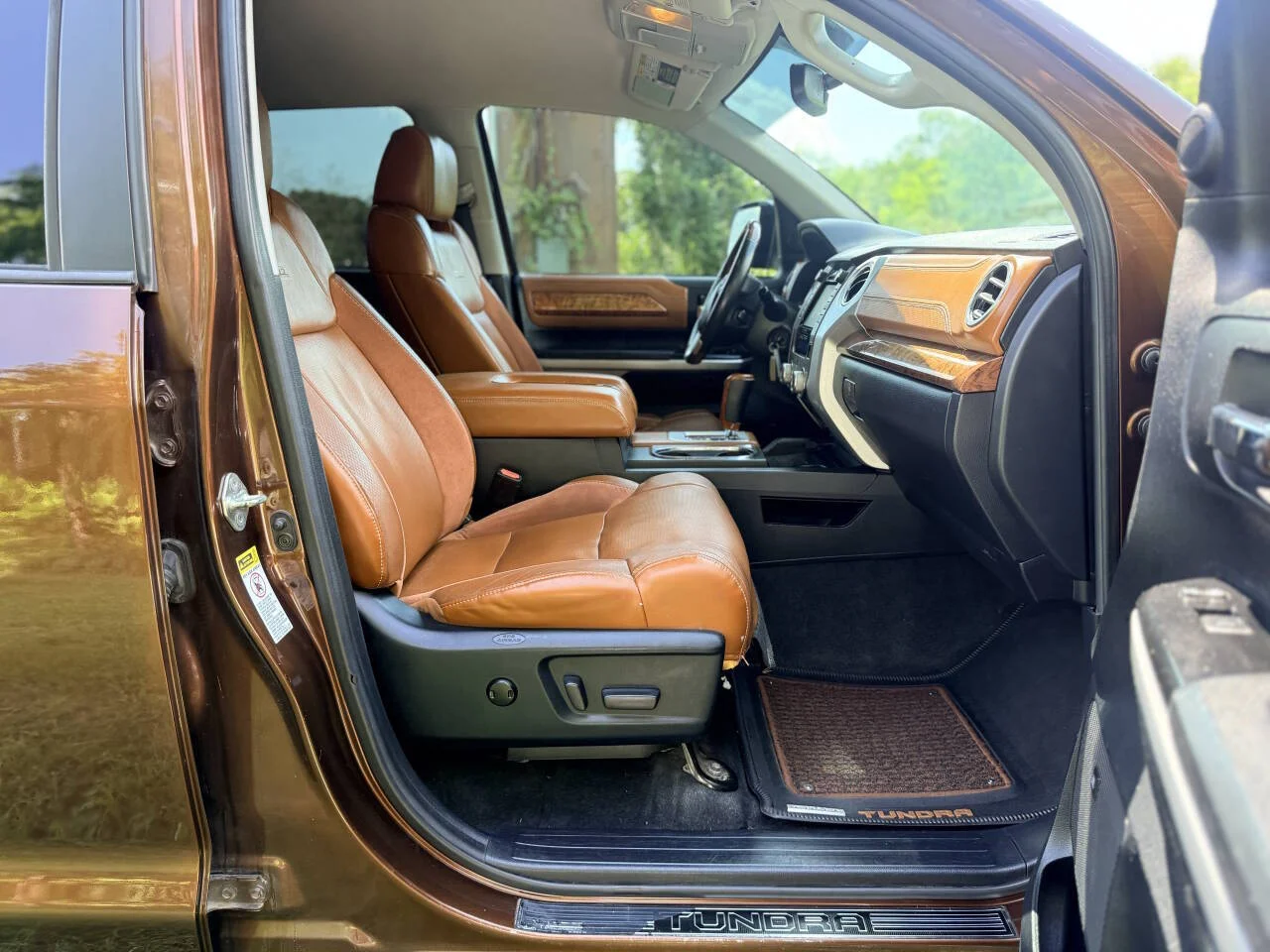 Used 2017 Brown Toyota 1794 Edition 4x4 4dr CrewMax Cab Pickup SB (5.7L V8 FFV) image 17