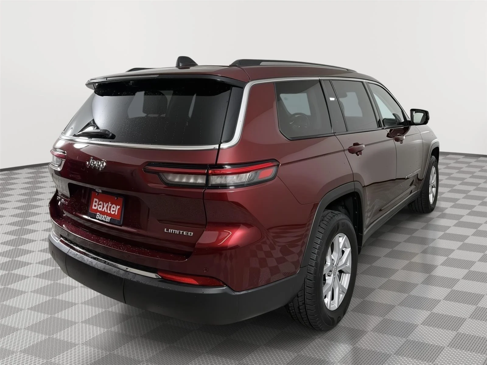 Used 2022 Velvet Red Pearlcoat Jeep Limited image 9