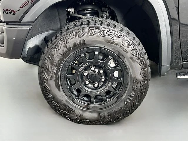 2024 GMC Sierra 1500 AT4X - Photo 11