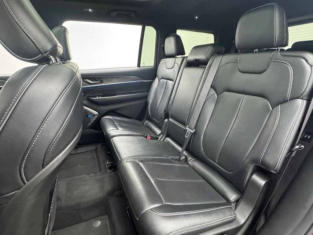 Used 2022 Velvet Red Pearlcoat Jeep Overland image 51