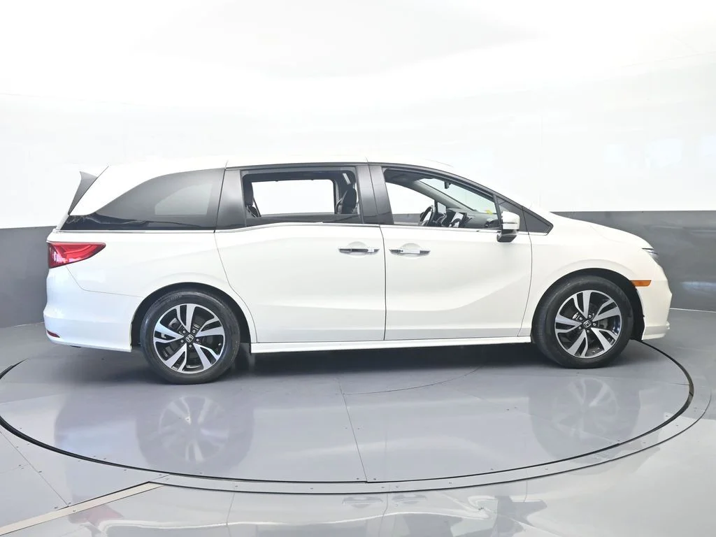 Used 2019 White Honda Elite image 7