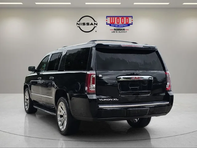 Used 2017 Onyx Black GMC Denali image 4